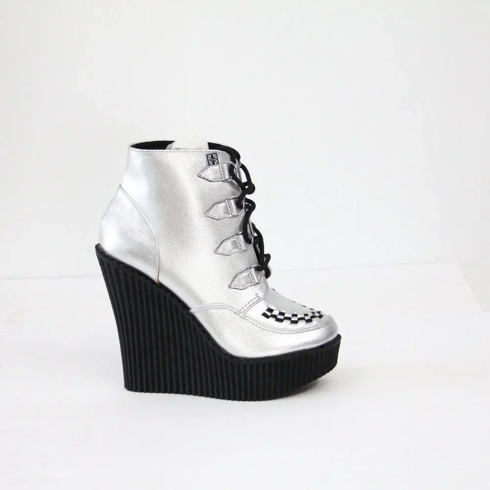 T.U.K Platform Shoes sz 6 NEW Women Creeper Bootie Ultra High Wedge